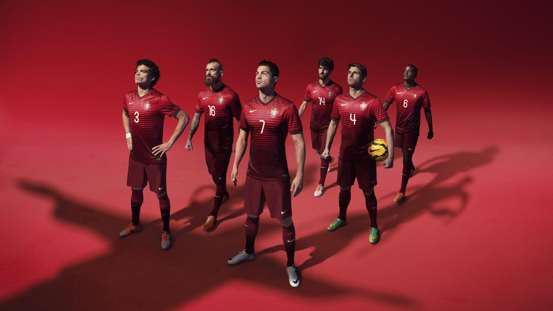 德甲18轮焦点，拜仁六球横扫多特，勒沃库森榜首稳如磐石