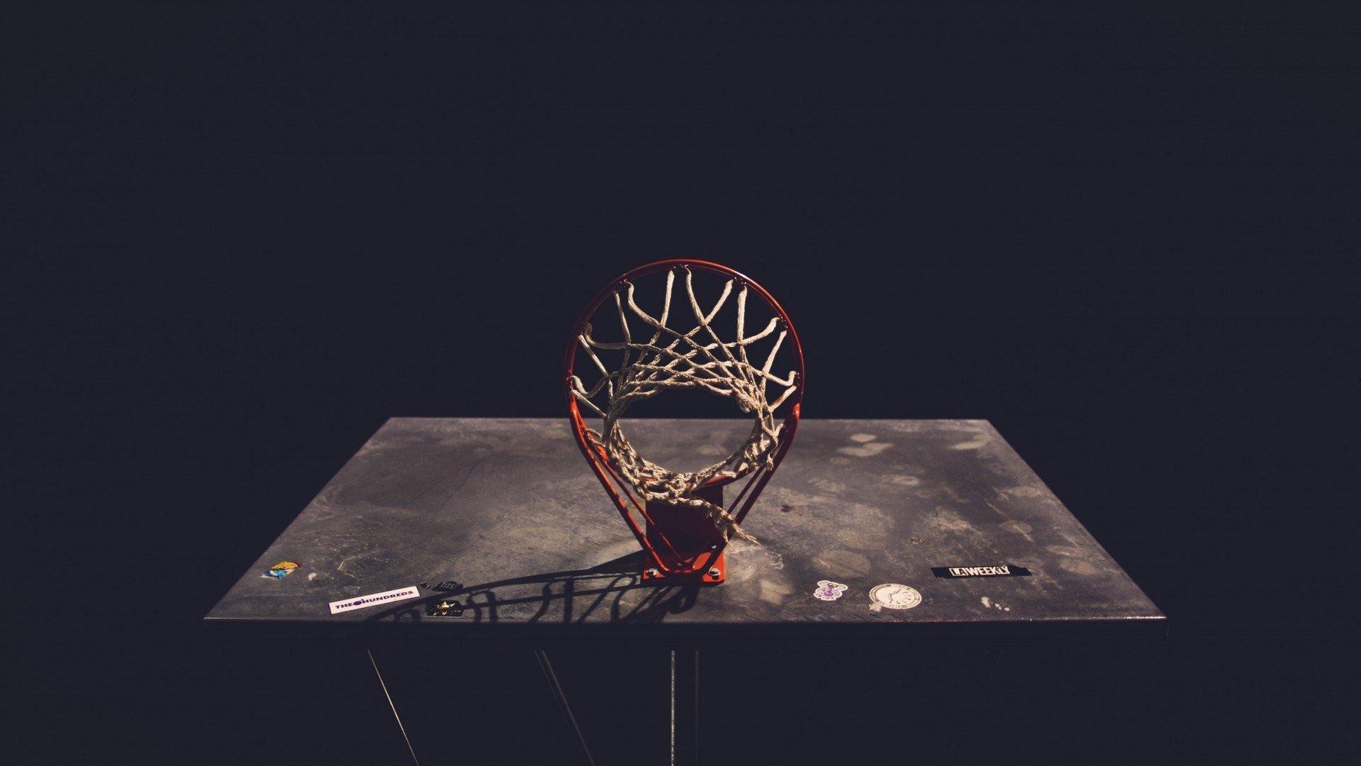 曼联中场突遭伤病打击，梅努与B费同时受伤，或将影响一月租借计划